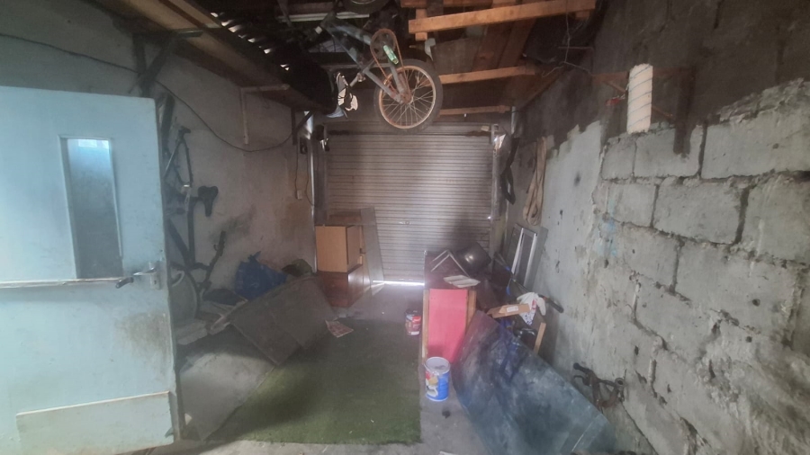 2 Bedroom Property for Sale in Lentegeur Western Cape